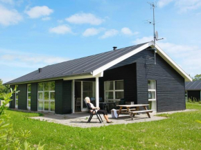 Three-Bedroom Holiday home in Hals 20